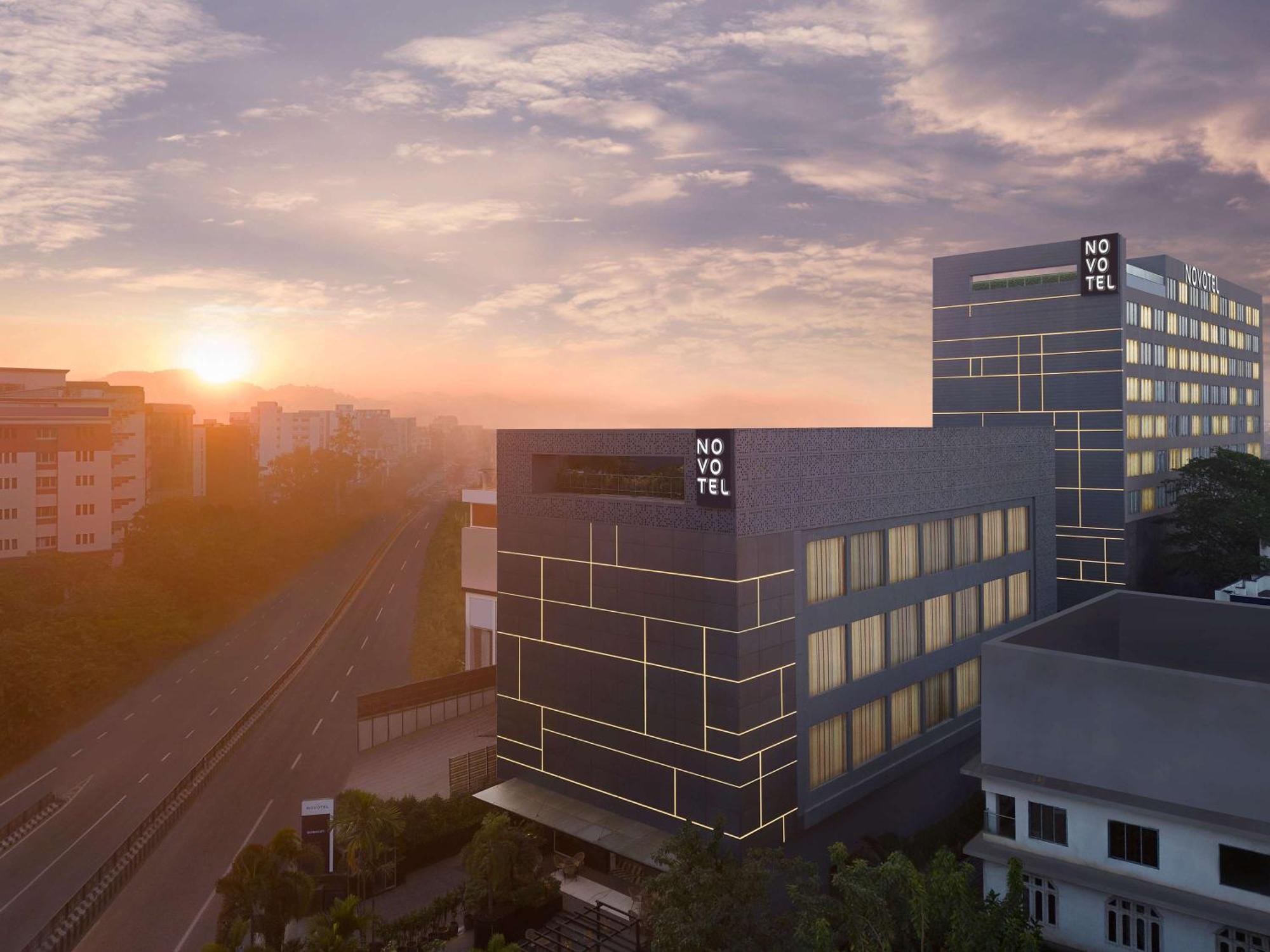 Novotel Guwahati Gs Road Exteriér fotografie
